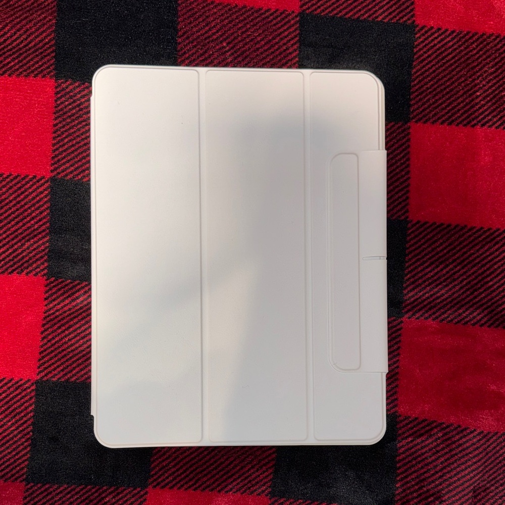 Magnetic iPad 12.9 Pro Case